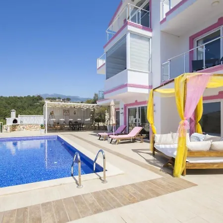 Hotell Pinky 4*